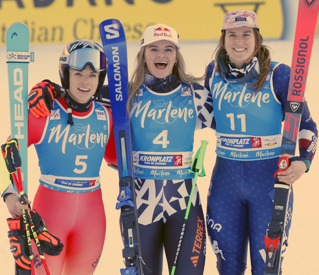 подіум у кронплаці, 2025