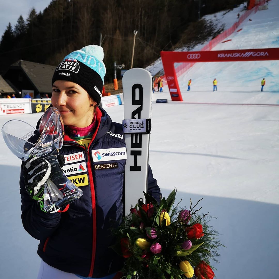 подрядные подиумы холденер